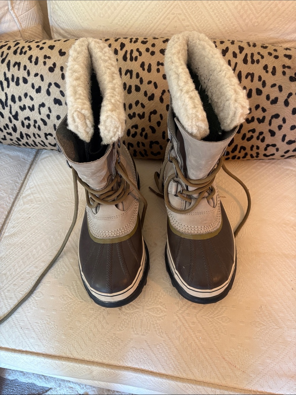 Sorel Plush Shearling-Lined Boot Interior in Cream and Dark Brown